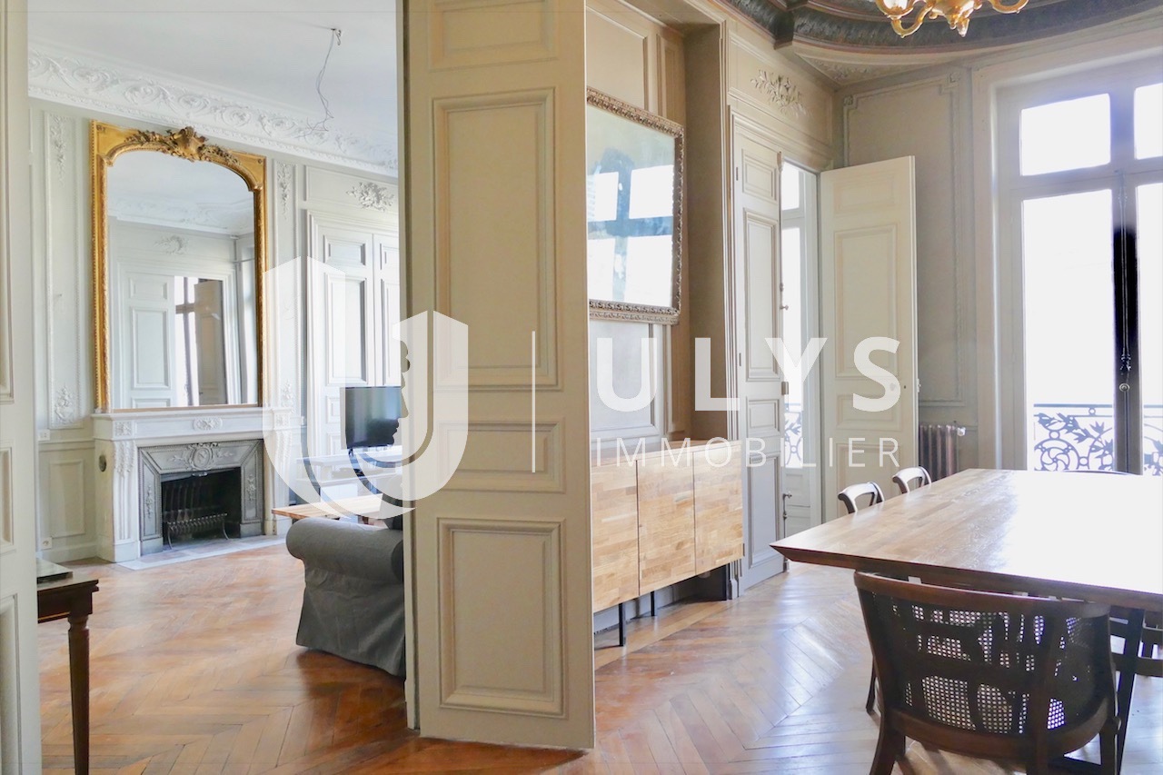 Appartement Haussmannien : L’Élégance du Patrimoine Parisien