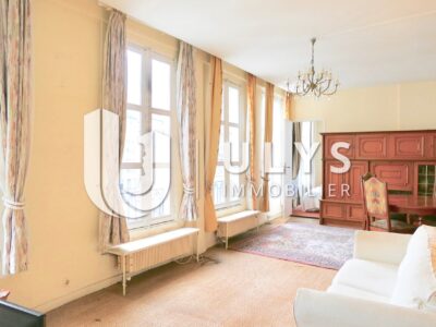 Louvre-Rivoli, Appartement 2 Pièces 42 m², à Rénover