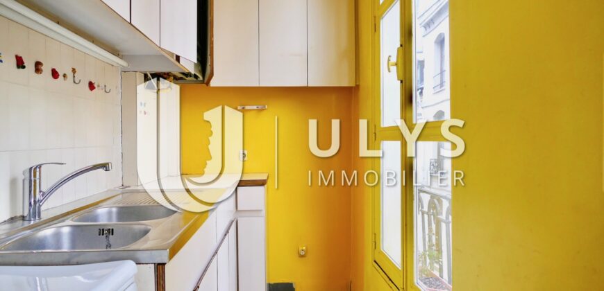 Louvre-Rivoli, Appartement 2 Pièces 42 m², à Rénover