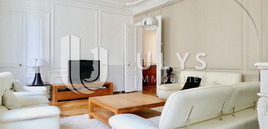 Friedland – Appartement 6 Pièces, 142 m² Haussmannien