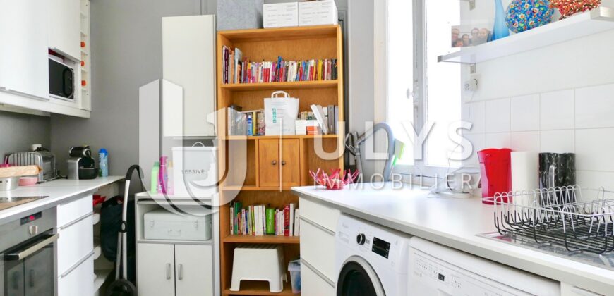 Friedland – Appartement 6 Pièces, 142 m² Haussmannien