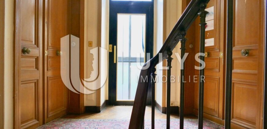 Friedland – Appartement 6 Pièces, 142 m² Haussmannien