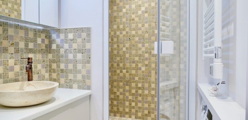 Panthéon – Studio 31 m² Meublé et Rénové sur cour