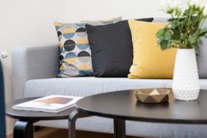 Le home staging consiste à dépersonnaliser votre décoration pour permettre à vos futurs acquéreurs de plus facilement se projeter.