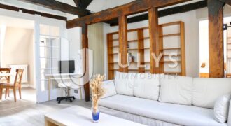 Saint André des Arts, Appartement Vide, 3 Pièces 75 m²
