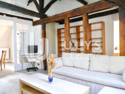 Saint André des Arts, Appartement Vide, 3 Pièces 75 m²