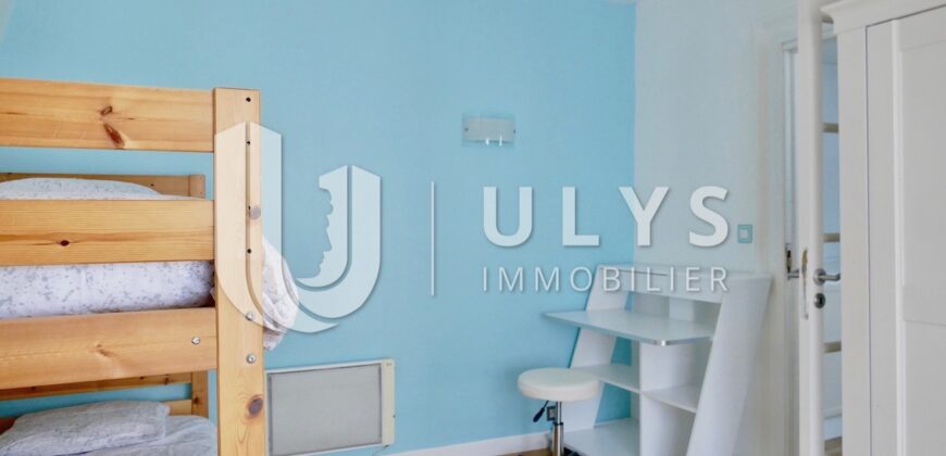 Saint André des Arts, Appartement Vide, 3 Pièces 75 m²