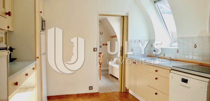 Saint André des Arts, Appartement Vide, 3 Pièces 75 m²