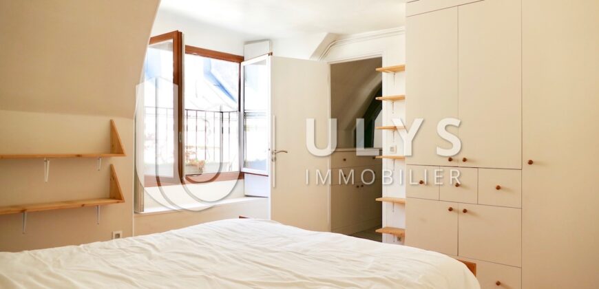 Saint André des Arts, Appartement Vide, 3 Pièces 75 m²