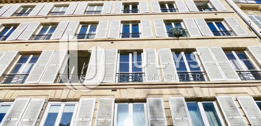 Saint André des Arts, Appartement Vide, 3 Pièces 75 m²