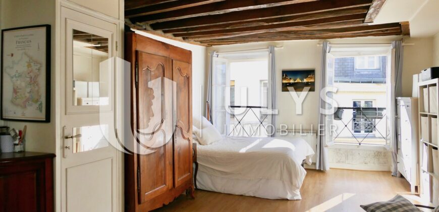 Carreau du Temple, Charmant Studio 32 m², à Rénover
