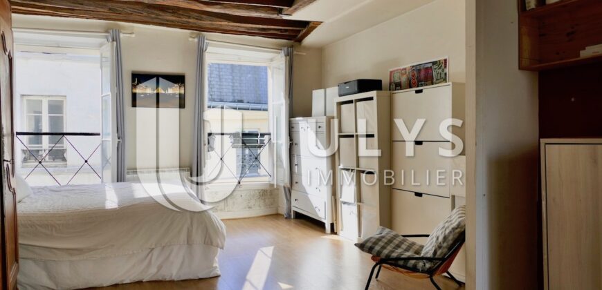 Carreau du Temple, Charmant Studio 32 m², à Rénover