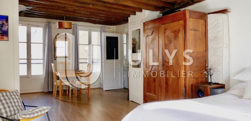 Carreau du Temple, Charmant Studio 32 m², à Rénover
