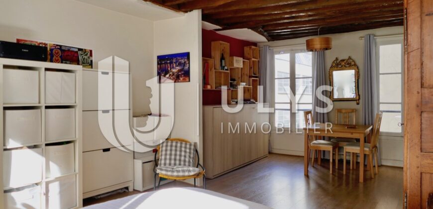 Carreau du Temple, Charmant Studio 32 m², à Rénover