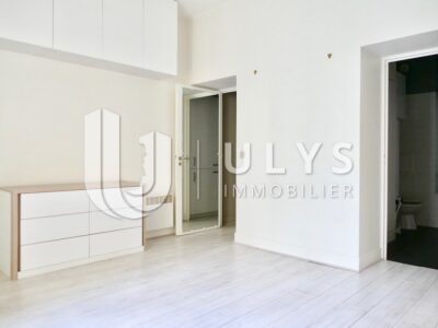 Musée Picasso – Studio sur cour 27 m², beau volume