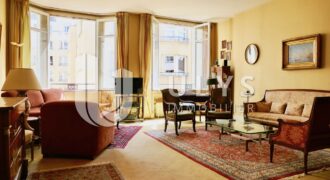 Victor Hugo, Appartement 2-3 Pièces 80 m², à Rénover