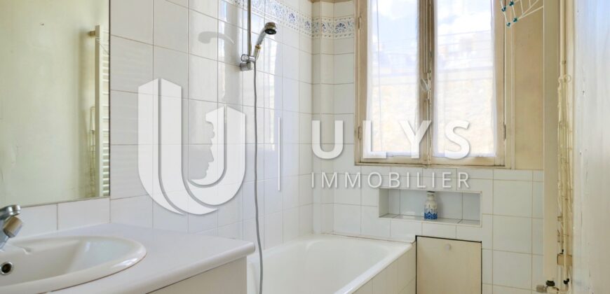 Victor Hugo, Appartement 2-3 Pièces 80 m², à Rénover