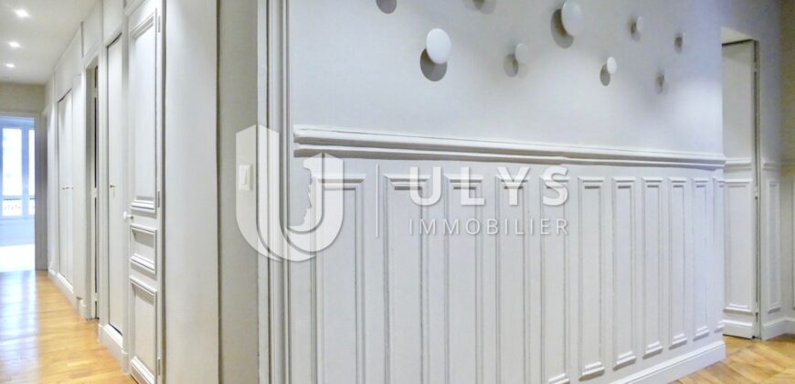 Monceau / Courcelles – 5 Pièces, 3 Chambres de 123 m²