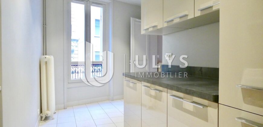 Monceau / Courcelles – 5 Pièces, 3 Chambres de 123 m²
