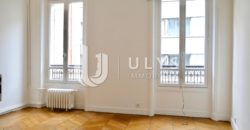 Monceau / Courcelles – 5 Pièces, 3 Chambres de 140 m²