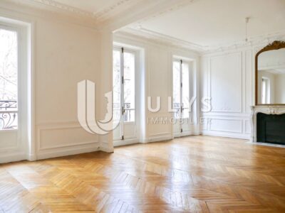 Monceau / Courcelles – 5 Pièces, 3 Chambres de 140 m²
