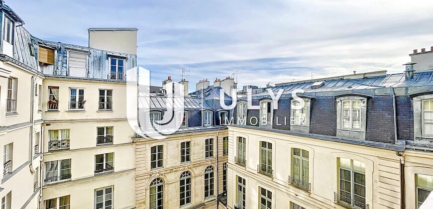 Palais Royal – Charmant 2 Pièces sur Grande Cour