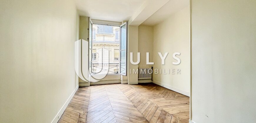Place Vendôme / Marché Saint-Honoré – Appartement 6 Pièces à Rénover
