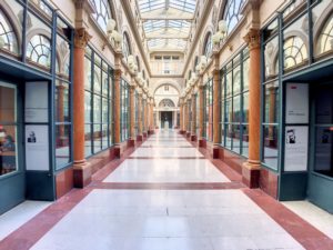 Habiter un passage couvert à Paris, c'est réunir le charme et l'histoire