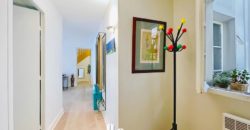 Hotel de Ville – Triplex 5 Pièces 106 m² à Rafraichir