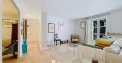 Hotel de Ville – Triplex 5 Pièces 106 m² à Rafraichir
