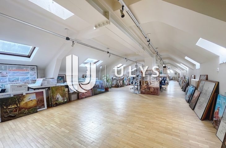 Chatelet – Bureau 15 Pièces 395 m² à Rénover