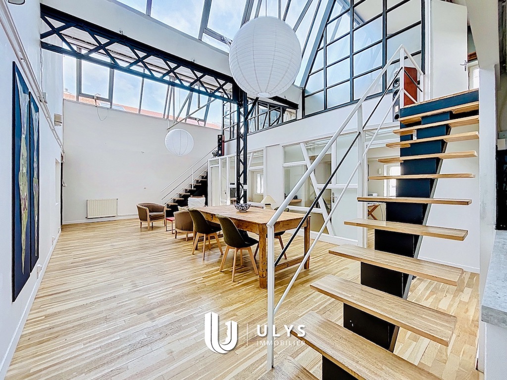 Charonne – Splendide Loft 134 m² avec verrières zénithales
