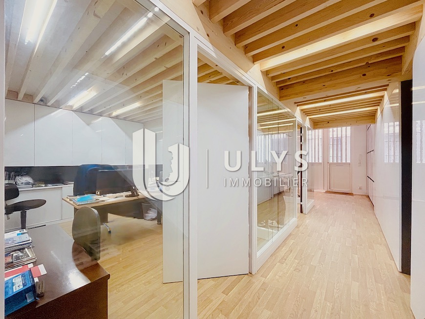 Port Royal / Grands Explorateurs – Bureau 259 m² Rénové