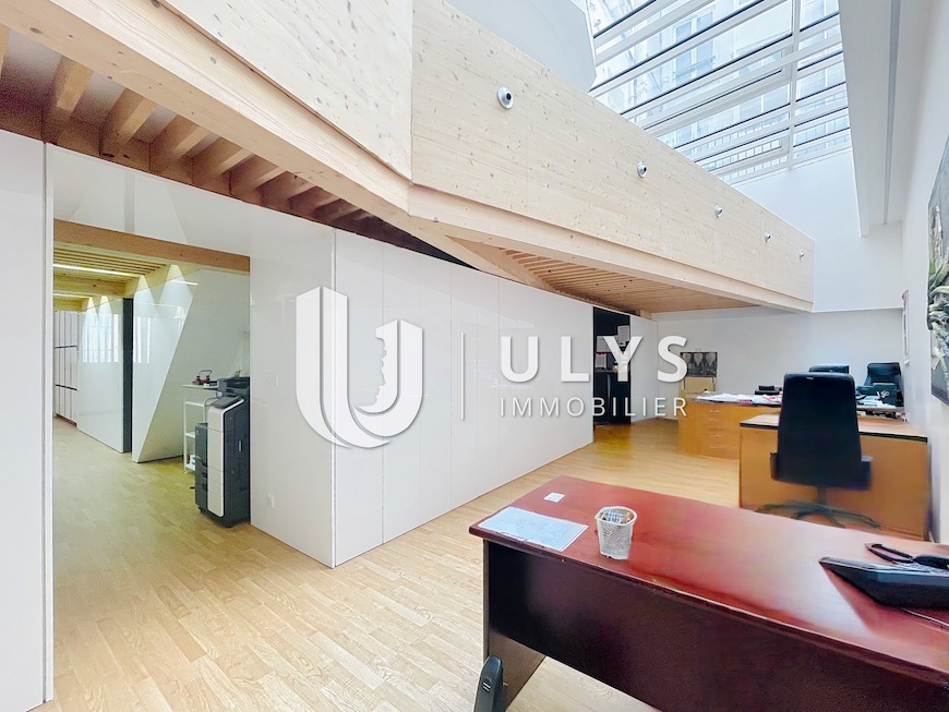 Port Royal / Grands Explorateurs – Bureau 259 m² Rénové