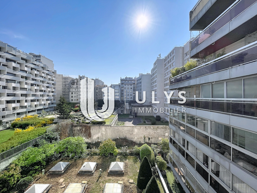 Porte de Versailles – Studio 25 m² avec balcon 6 m²