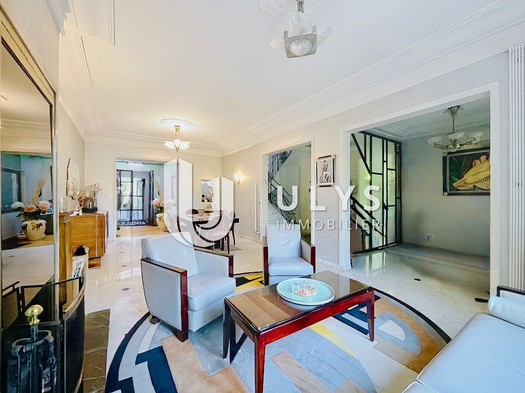 Protégé : Saint-Mandé – Maison de ville 7 Pièces 216 m²