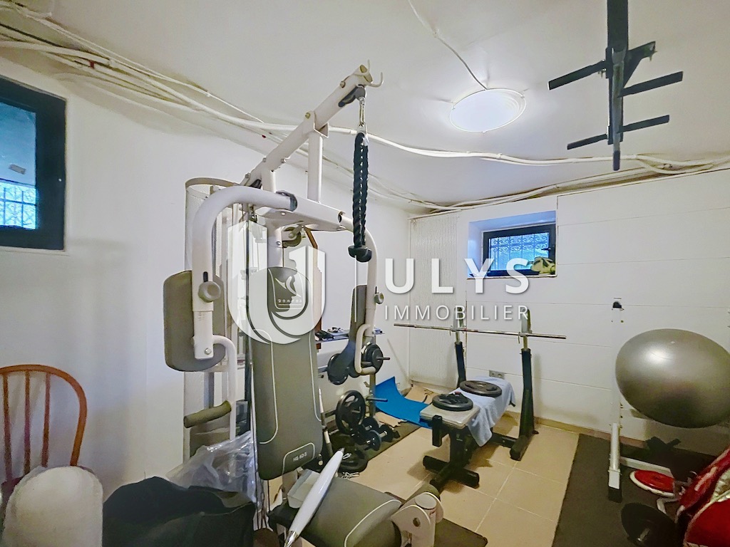 Protégé : Saint-Mandé – Maison de ville 7 Pièces 216 m²