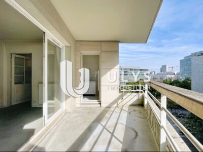 Faubourg de l’Arche – Appartement 2 Pièces avec Balcon