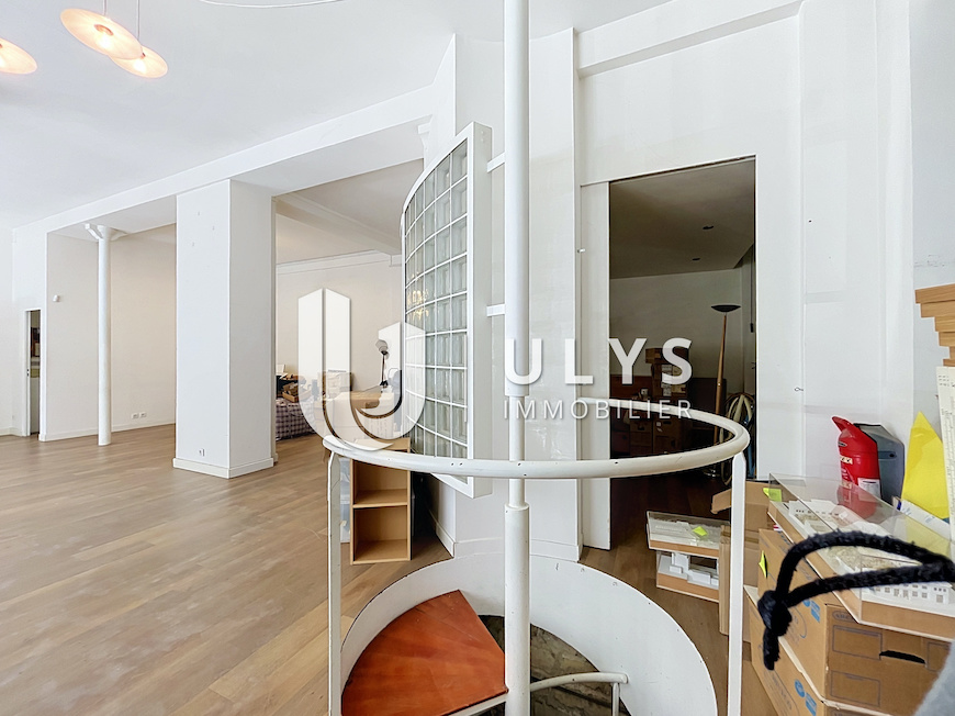 Goncourt – Boutique / Bureau d’angle 100 m²