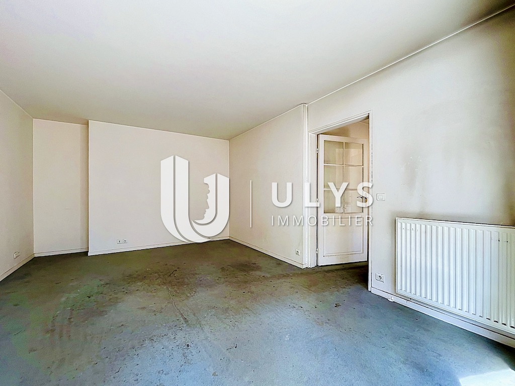 Faubourg de l’Arche – Appartement 2 Pièces avec Balcon