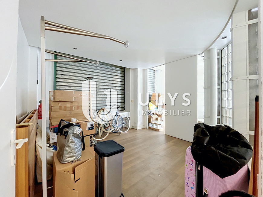 Goncourt – Boutique / Bureau d’angle 100 m²