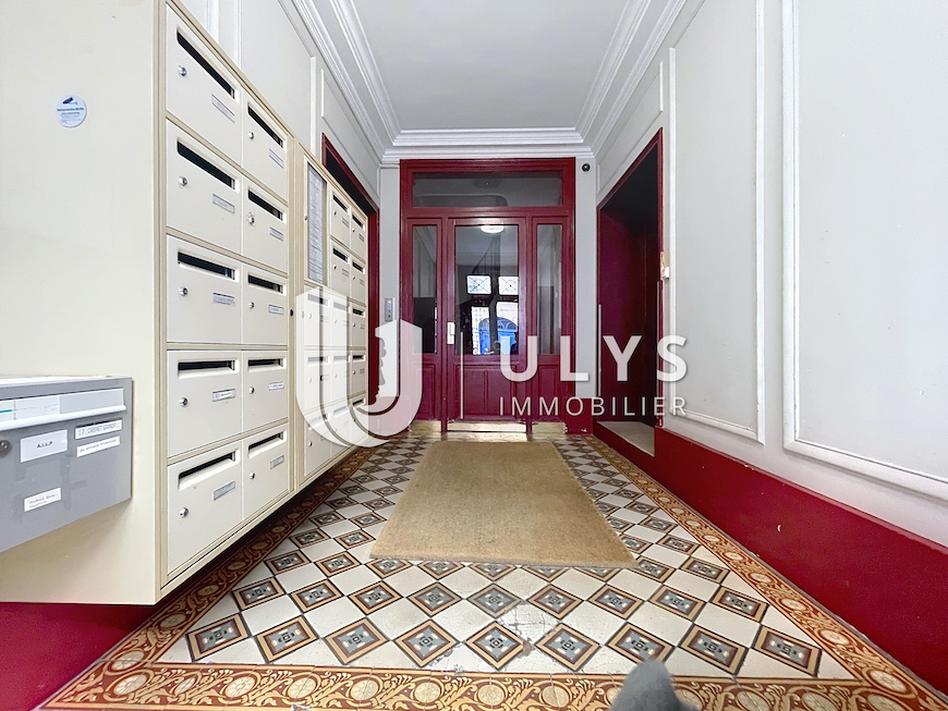 Goncourt – Boutique / Bureau d’angle 100 m²