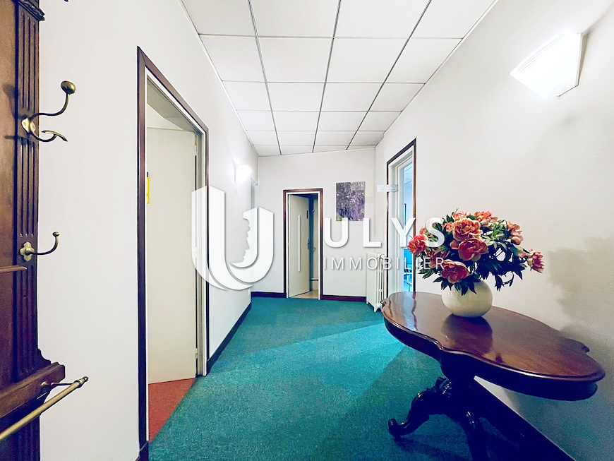 Liège – Appartement Mixte, 3-4 bureaux