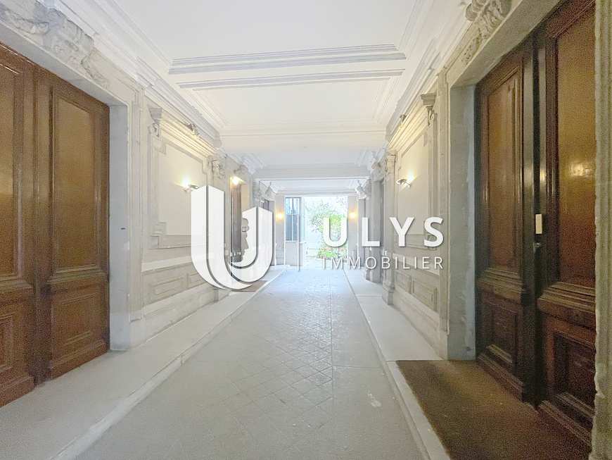 Liège – Appartement Mixte, 3-4 bureaux